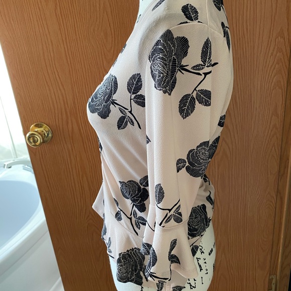 Blouse - Picture 3 of 5